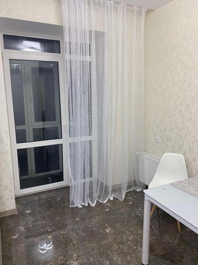 Люкс Апартаменти В Центрі Міста ,Жк Театральний Rivne Exterior photo